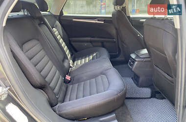 Седан Ford Fusion 2014 в 
