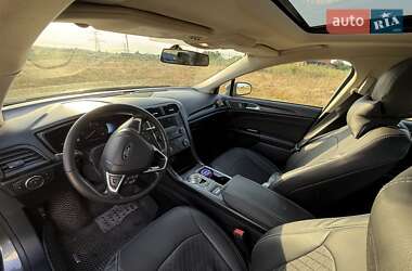 Седан Ford Fusion 2018 в 