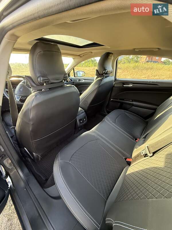 Седан Ford Fusion 2018 в Одесі