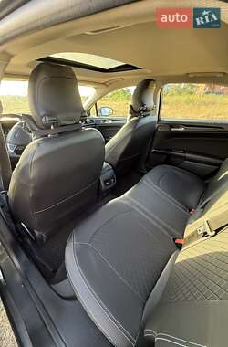 Седан Ford Fusion 2018 в 