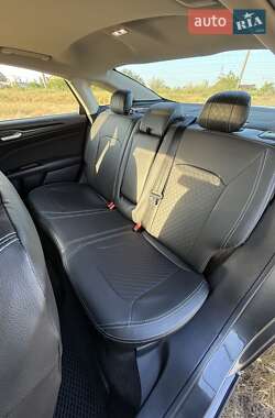 Седан Ford Fusion 2018 в 