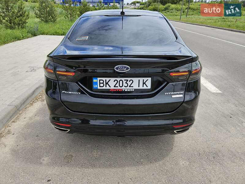Седан Ford Fusion 2016 в Гоще
