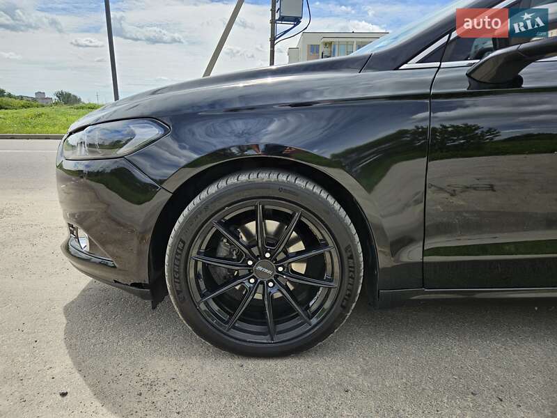 Седан Ford Fusion 2016 в Гоще