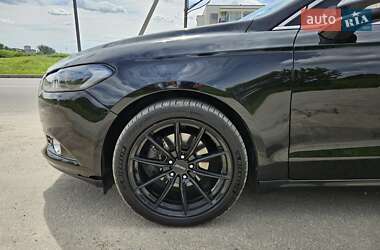 Седан Ford Fusion 2016 в 