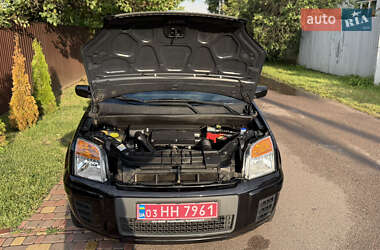 Хэтчбек Ford Fusion 2007 в 