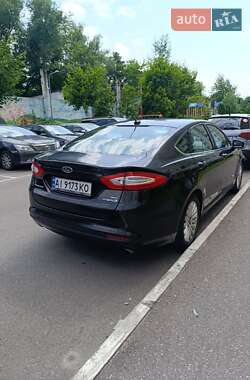 Седан Ford Fusion 2013 в 