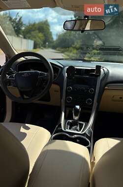 Седан Ford Fusion 2014 в 