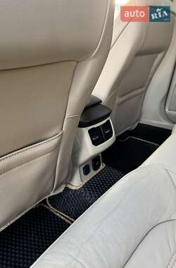 Седан Ford Fusion 2014 в 