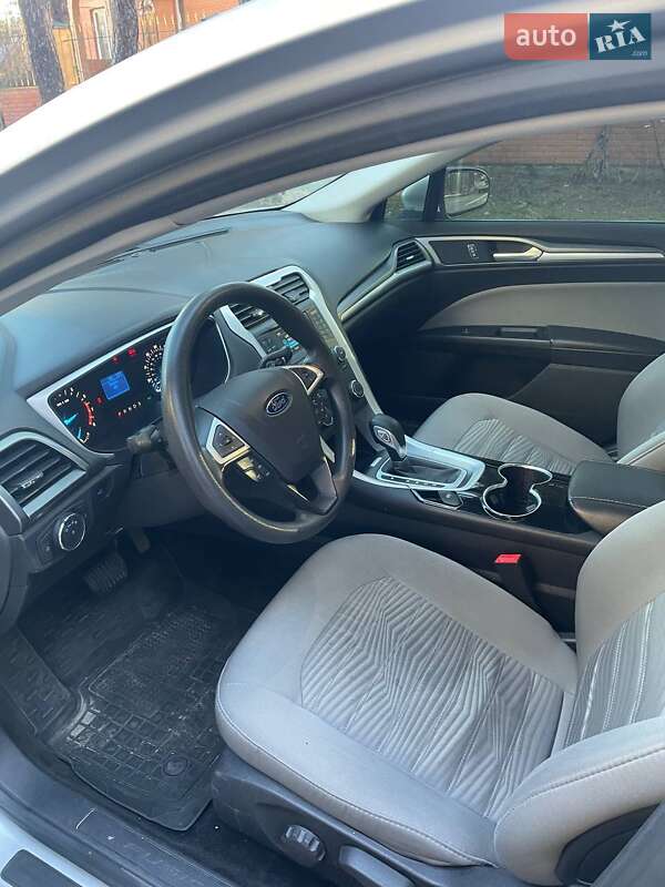Седан Ford Fusion 2015 в Львові