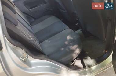 Хэтчбек Ford Fusion 2006 в 