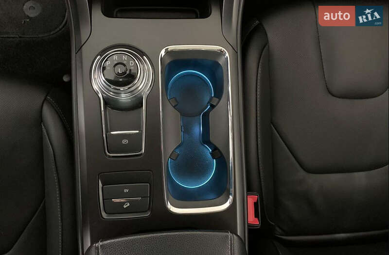 Седан Ford Fusion 2018 в Львове