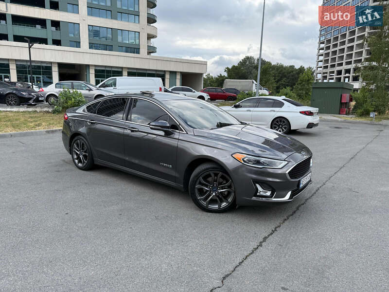 Ford Fusion 2019