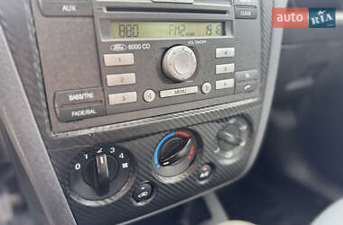 Хэтчбек Ford Fusion 2008 в 