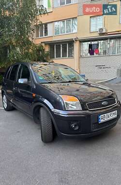 Хэтчбек Ford Fusion 2006 в 