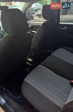 Хэтчбек Ford Fusion 2006 в 