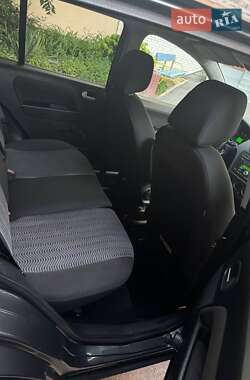 Хэтчбек Ford Fusion 2006 в 