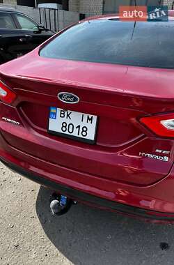 Седан Ford Fusion 2015 в 