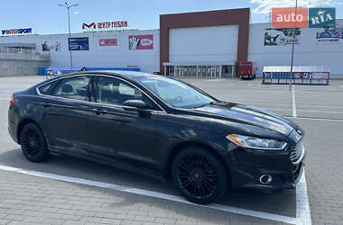 Седан Ford Fusion 2013 в 
