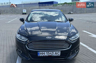 Седан Ford Fusion 2013 в 