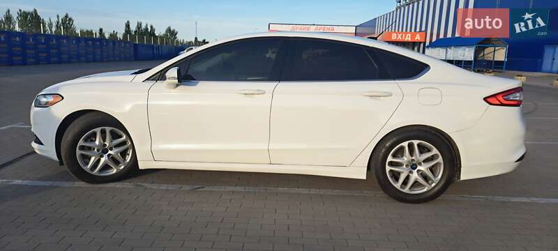 Седан Ford Fusion 2014 в Вінниці