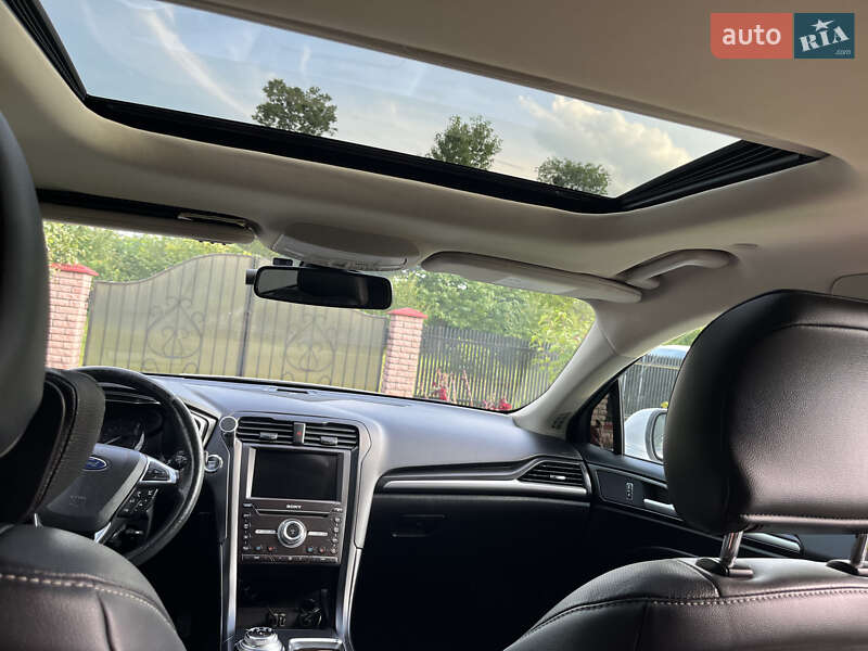 Седан Ford Fusion 2018 в Львові