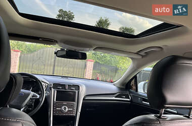 Седан Ford Fusion 2018 в 