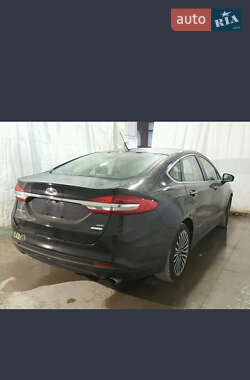 Седан Ford Fusion 2017 в 