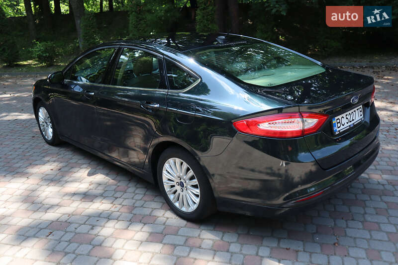 Седан Ford Fusion 2014 в Трускавце