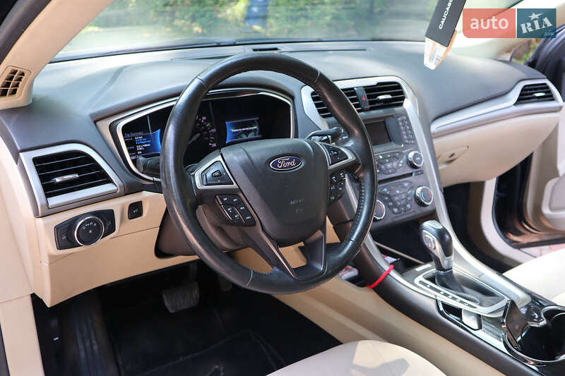 Седан Ford Fusion 2014 в Трускавце