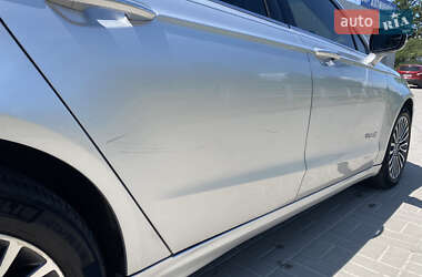 Седан Ford Fusion 2016 в 