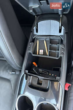 Седан Ford Fusion 2013 в 