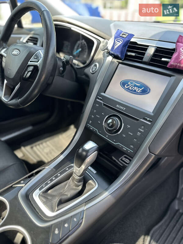 Седан Ford Fusion 2013 в Хусте