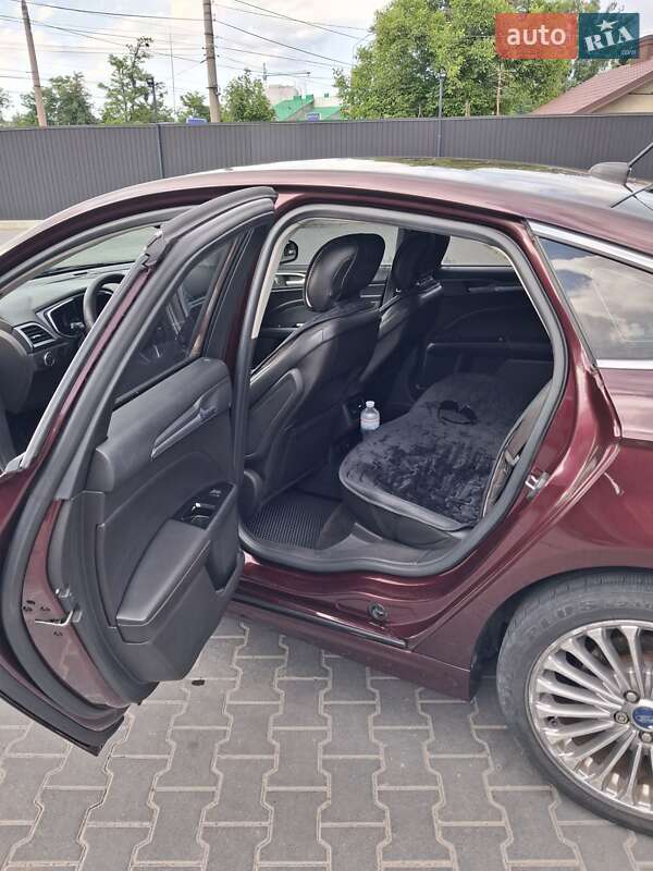 Седан Ford Fusion 2013 в Черновцах