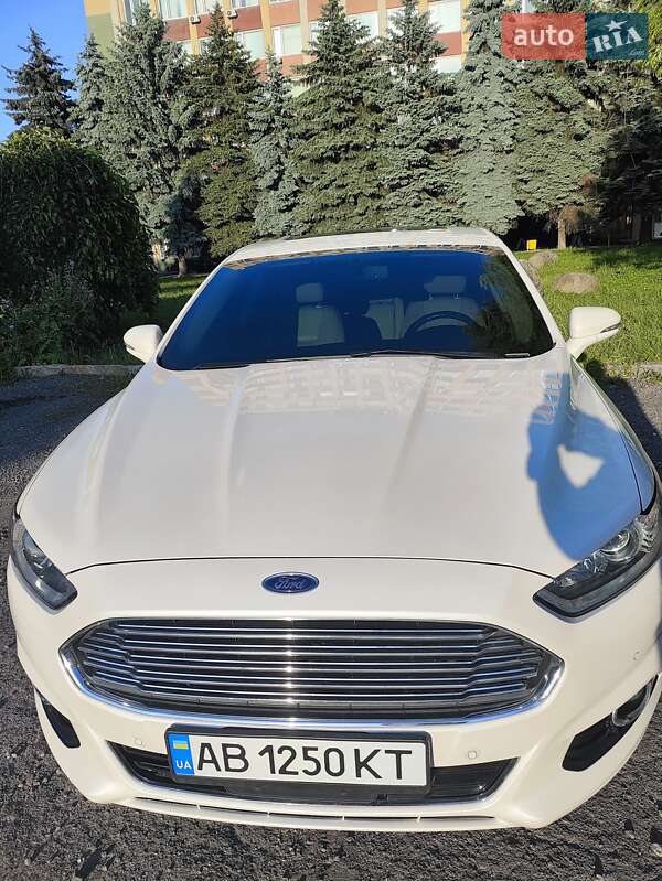 Седан Ford Fusion 2015 в Виннице