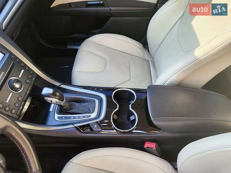 Седан Ford Fusion 2015 в Виннице