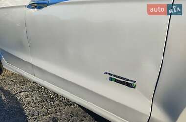Седан Ford Fusion 2015 в 