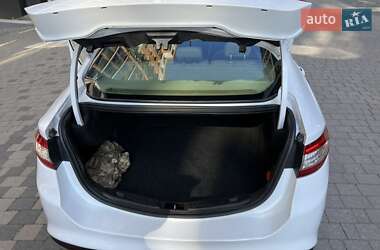 Седан Ford Fusion 2013 в 