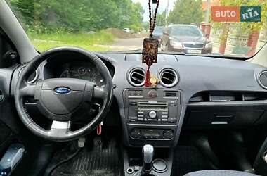 Хэтчбек Ford Fusion 2007 в 
