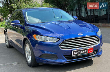 Седан Ford Fusion 2015 в 