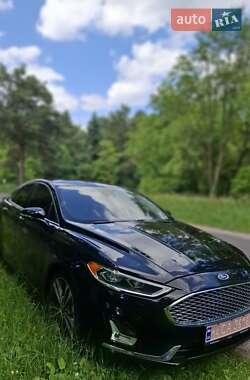 Седан Ford Fusion 2020 в 