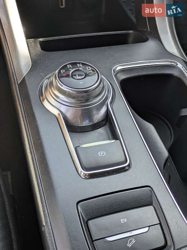 Седан Ford Fusion 2016 в Львове