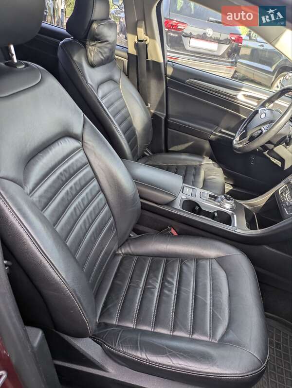 Седан Ford Fusion 2016 в Львове