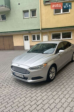 Седан Ford Fusion 2014 в 