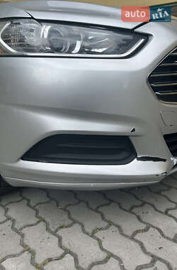 Седан Ford Fusion 2014 в 