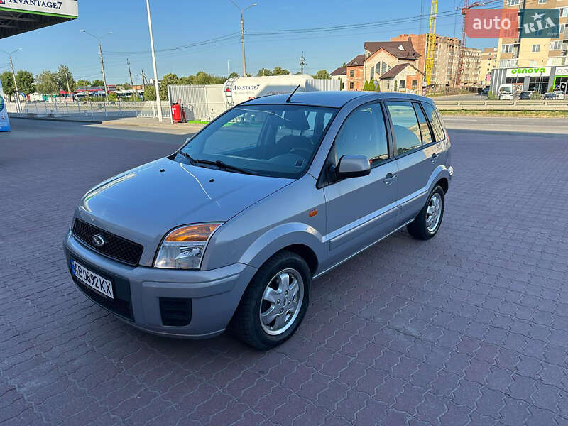 Хетчбек Ford Fusion 2010 в 