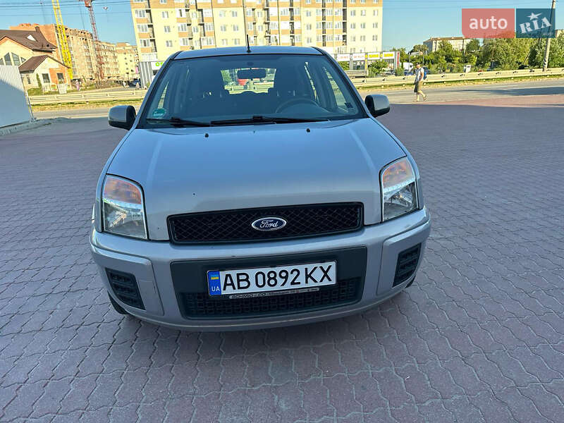 Хэтчбек Ford Fusion 2010 в Виннице