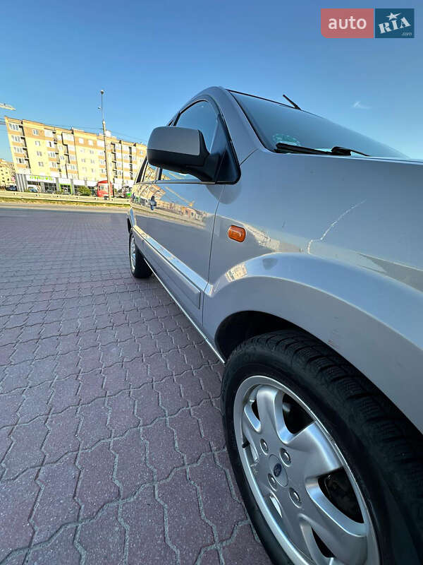 Хэтчбек Ford Fusion 2010 в Виннице