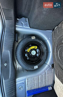 Хетчбек Ford Fusion 2010 в 