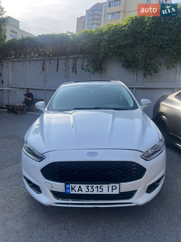 Ford Fusion 2015