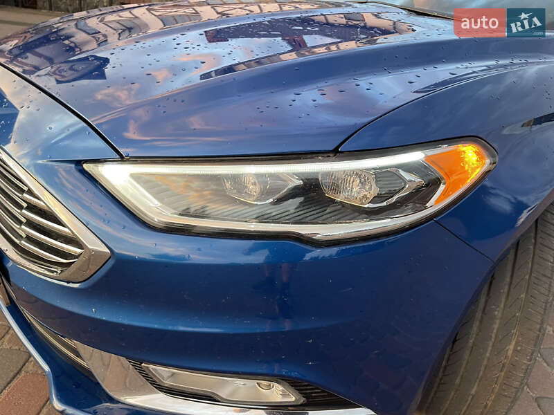Седан Ford Fusion 2016 в Львове